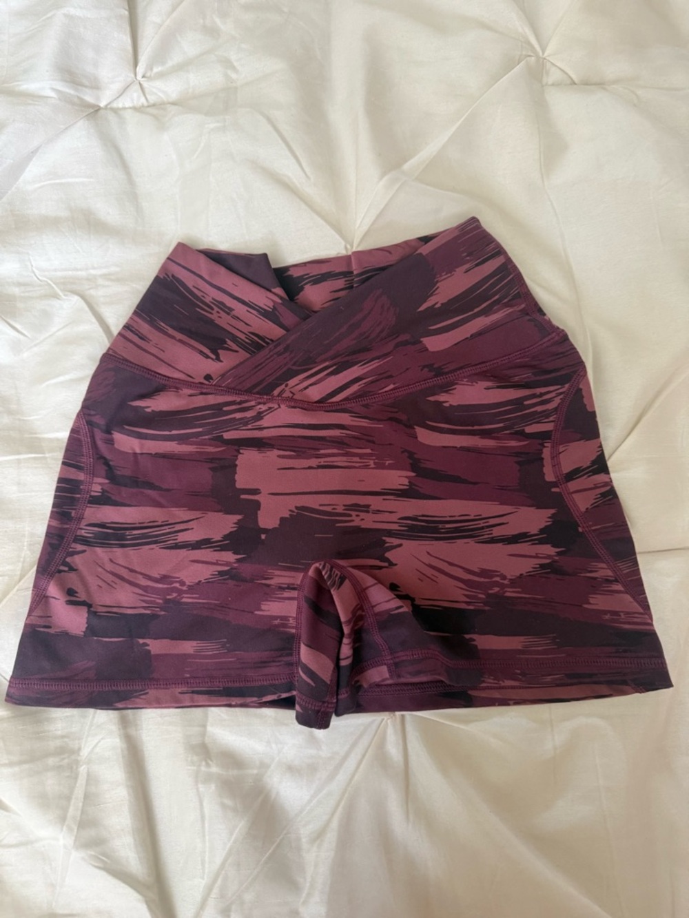 Alphalete  High-Waist Women’s Performance Shorts in Burgundy Print